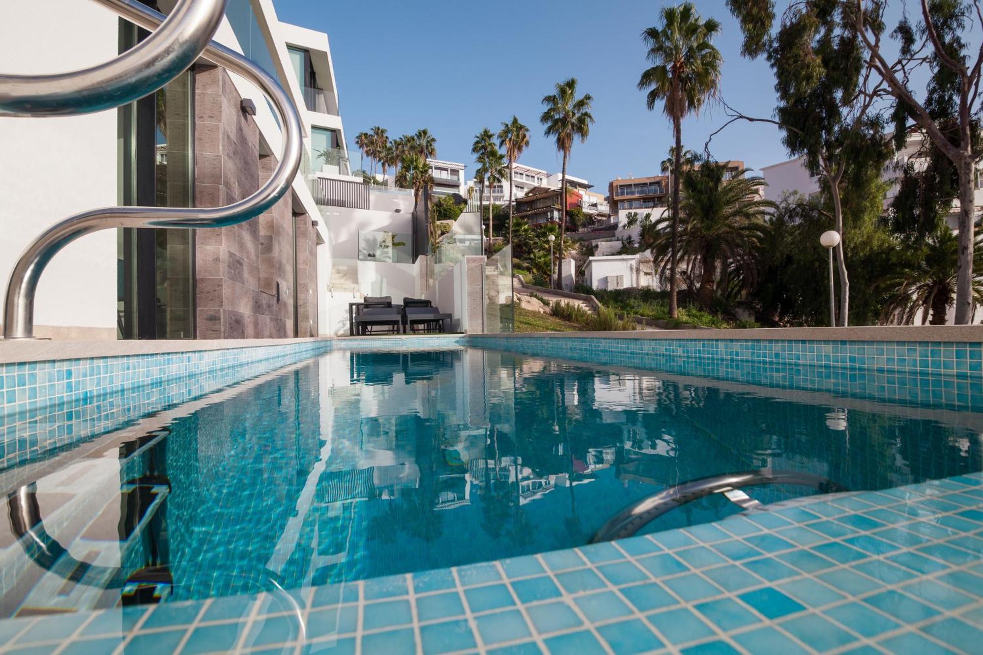 200m² New D With Private, Heated Pool And Amazing Ocean View. Villa *